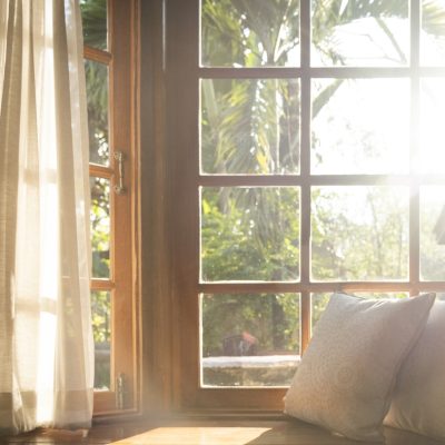 a natural lights through curtains